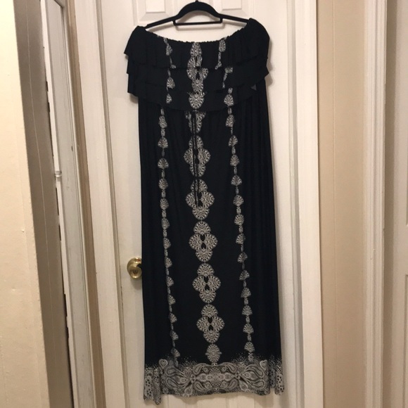 Women’s long dress - Picture 2 of 6